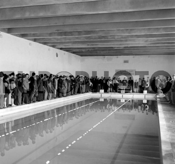 Az 1957-ben átadott, új 25 méteres medence. (forrás: EUROPHOTO)